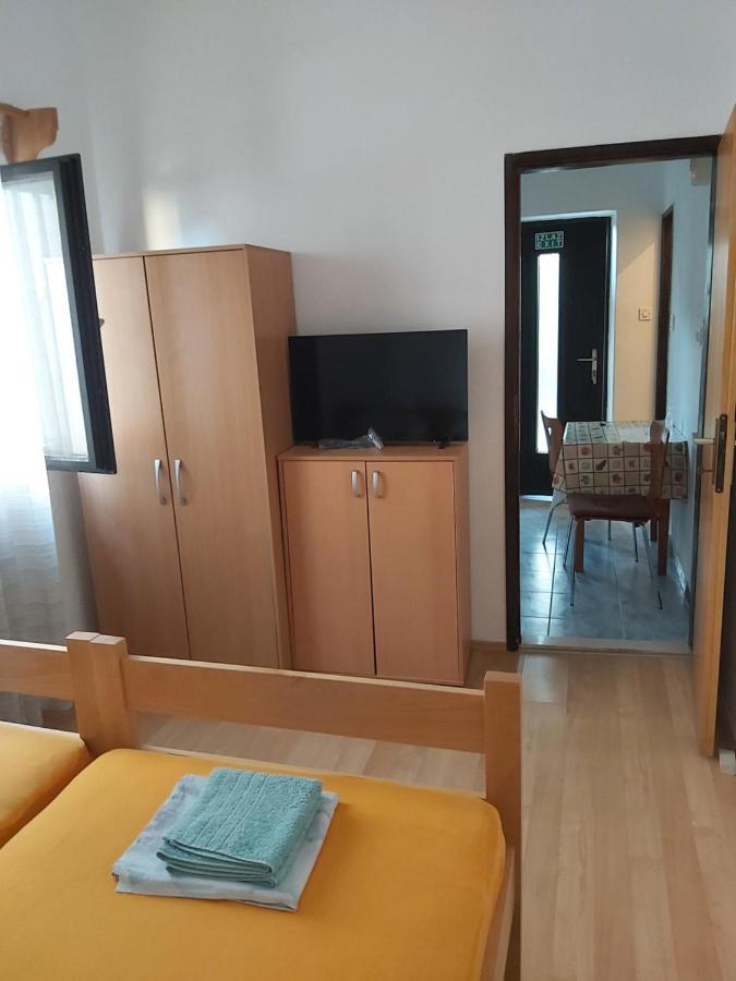 Apartman Janja Apartment Bol Exterior photo